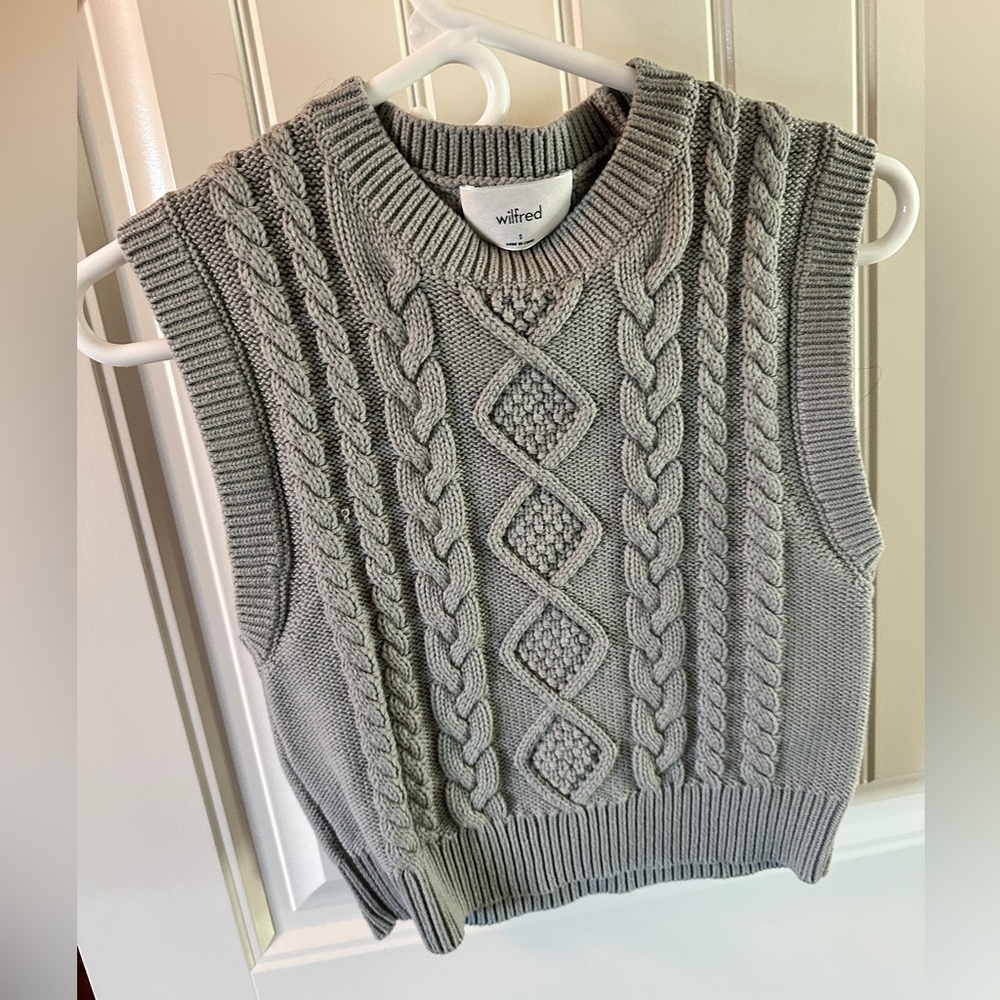 Aritzia Wilfred knit vest mint green like new